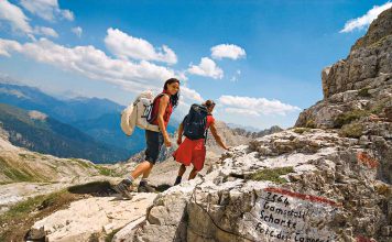 Dolomiten erleben im Südtiroler Gourmethotel Sonnalp in Obereggen, Wandern, Südtirol, Italien