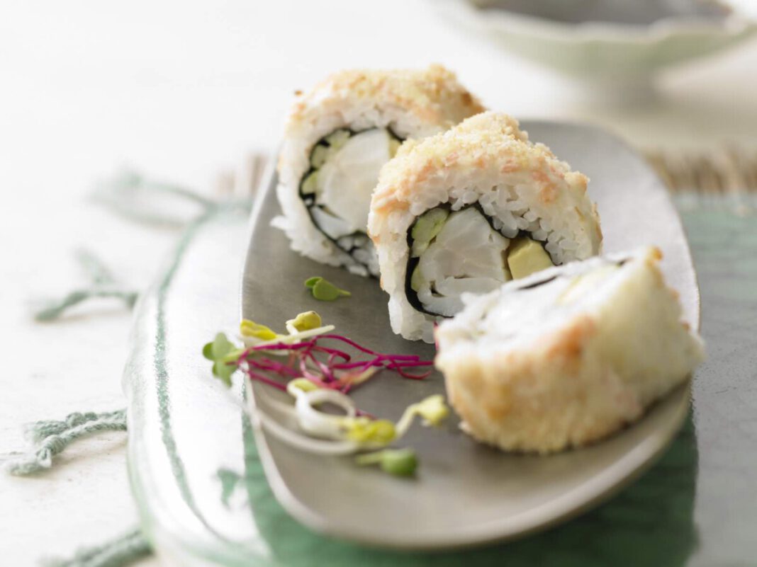 White Dream Sushi-Rezept mit Räucherlachs und Heilbutt - genießen und ...