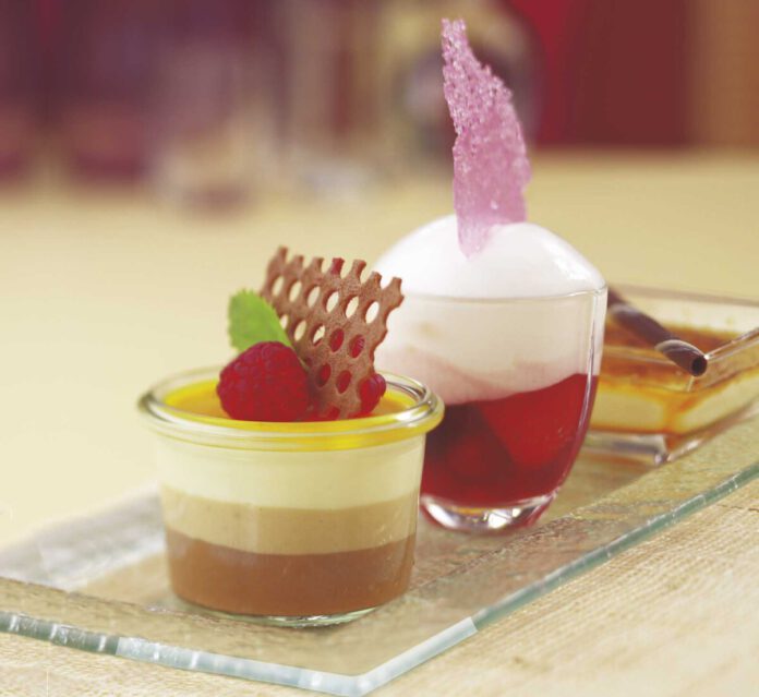 Johann Lafer Dessertvariationen: Dreierlei Mousse - Beeren-Gazpacho