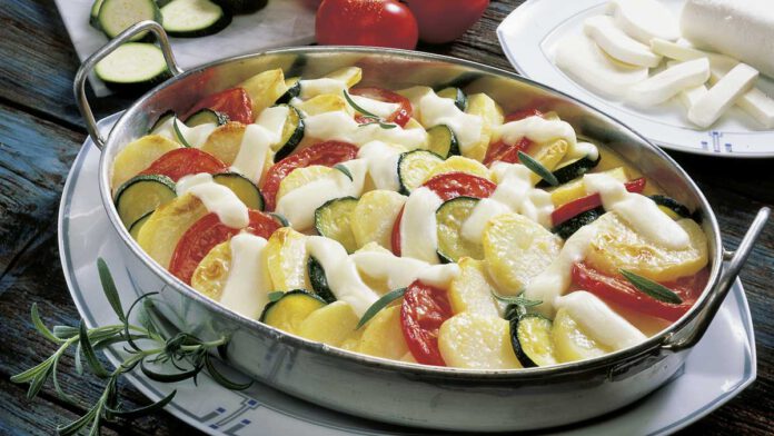 Kartoffel-Tomaten-Zucchini-Gratin