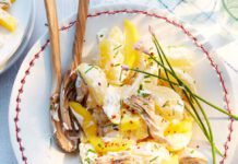 Kartoffelsalat mit Hähnchen und Mango