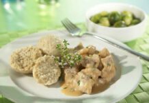 Kaninchenragout mit Gerstenklößchen und Rosenkohl, Foto Deutsche Bahn, WH