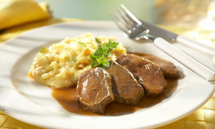 Geschmorte Kalbswange mit Gemüsepolenta, Foto Deutsche Bahn, WH