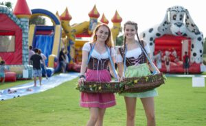 Oktoberfest mal anders: Bier und Brezel in USA, Foto Panama City Beach CVB