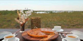 Veganer Pumpkin Pie von Kenalemang (Kenny) Modise – Chefkoch des Great Plains Zarafa Camps, Foto: Great Plains Zarafa Camp. Foto erhalten von Starling PR, Helen Daffner