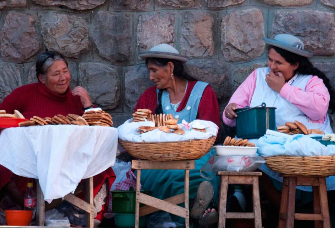 Neue & einzigartig: Gruppenreise durch Bolivien, Chile und auf die Osterinsel, foto Djoser