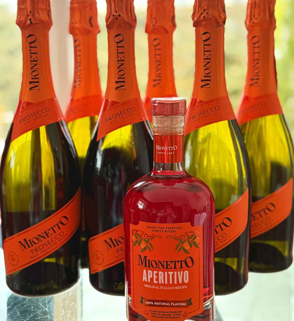 Italienischer Spritz: Gewinnen Sie 6 Flaschen Mionetto Prosecco + 1 Flasche Mionetto Aperitivo